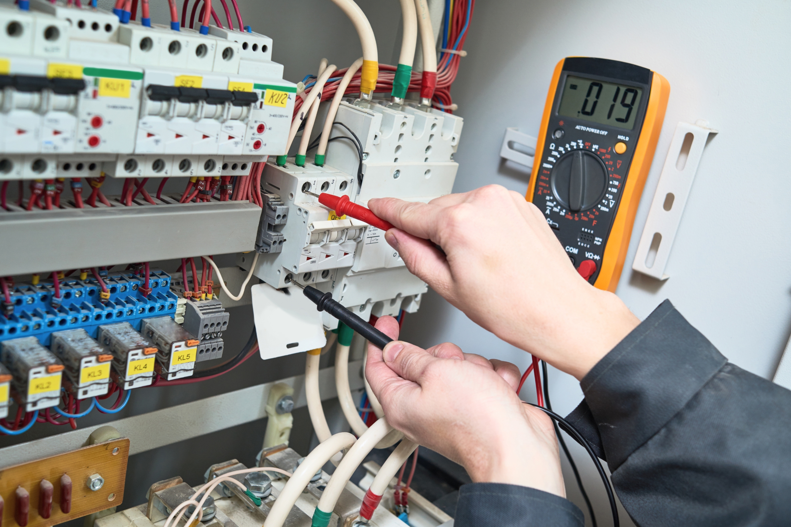 Emergency Electrician in Cannock: Immediate Assistance When Electrical Faults Occur